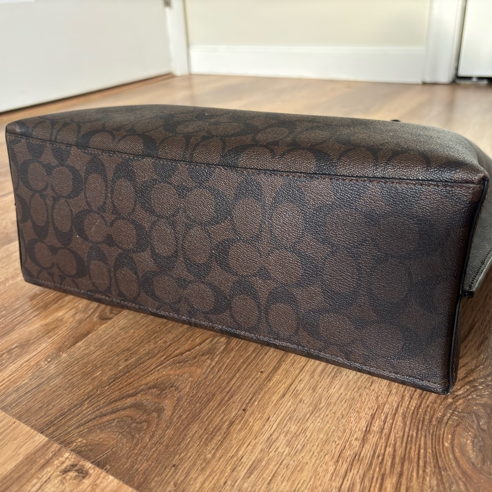 Coach Mollie Tote Bag In Signature
Canvas Black and Brown - Picture 9 of 9